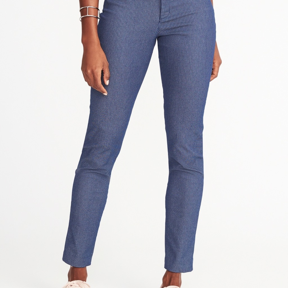 Mid-Rise Pixie Ankle Pants NWT